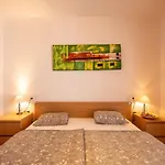 Mit Whirlpool By Interhome 別荘 *